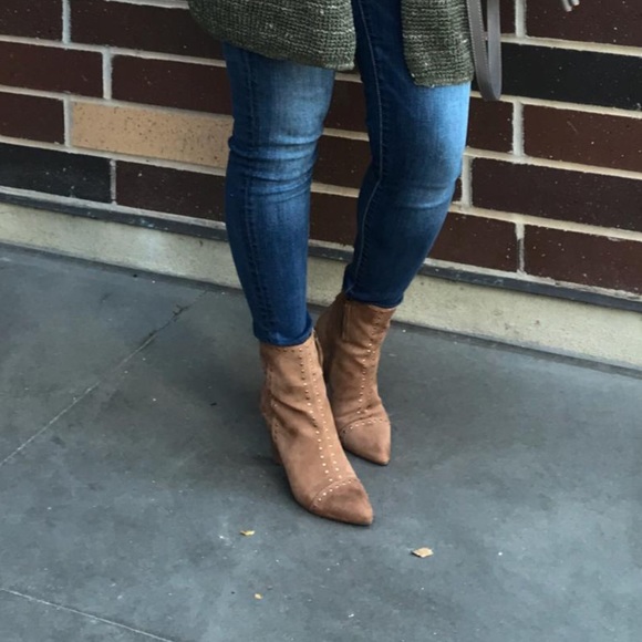 universal thread boots